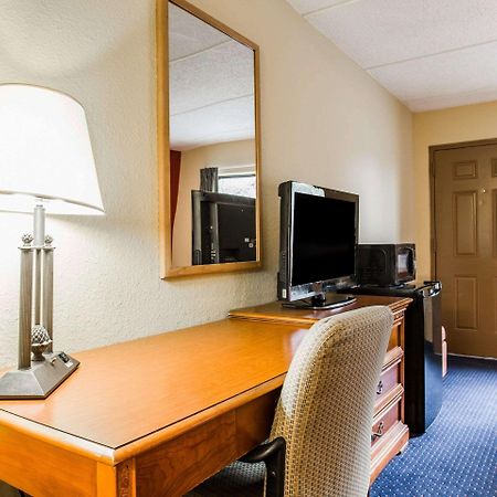 Rodeway Inn Charlotte Downtown מראה חיצוני תמונה