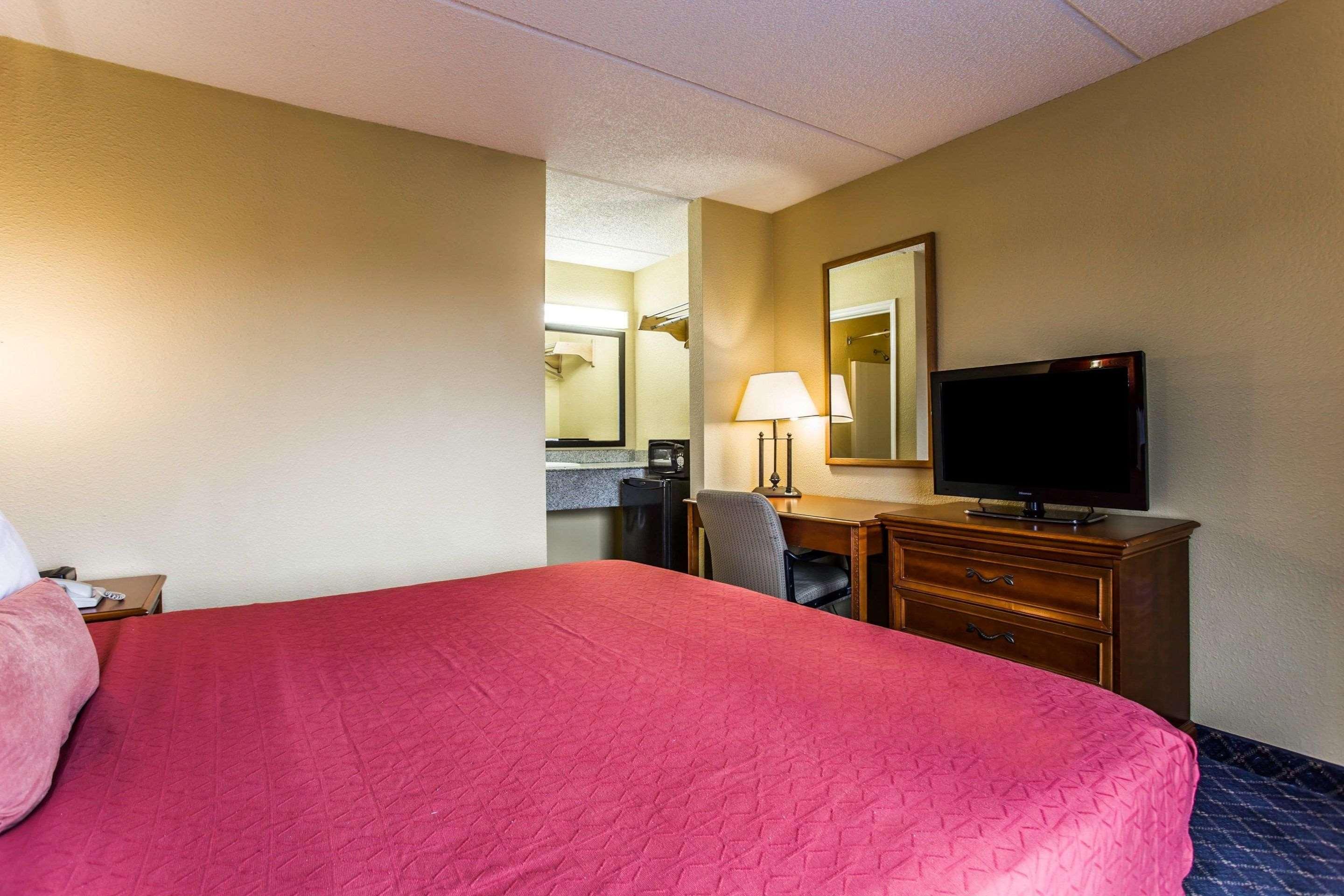 Rodeway Inn Charlotte Downtown מראה חיצוני תמונה