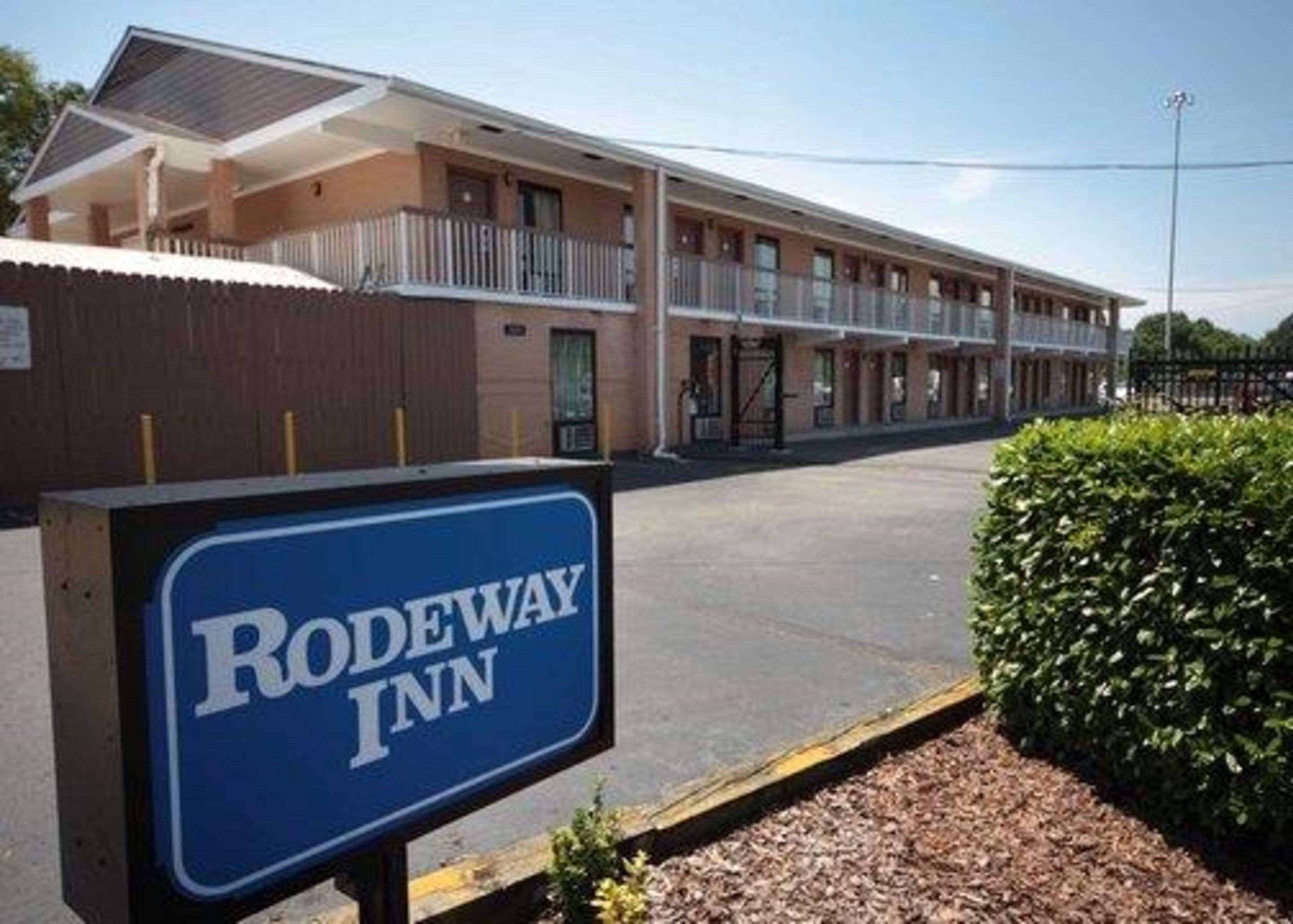 Rodeway Inn Charlotte Downtown מראה חיצוני תמונה